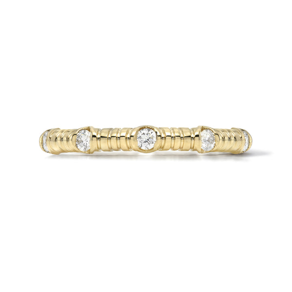 • 14k yellow gold
• Diamonds: 0.15ctw
• Size: 5